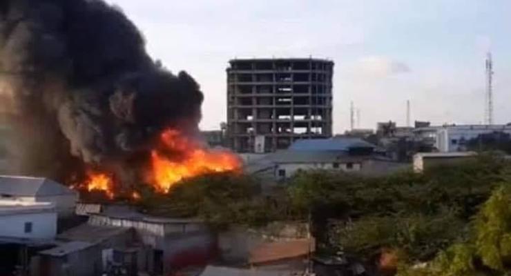 В столице Сомали террористы взяли штурмом отель