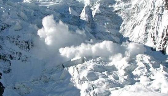 В Австрии четыре туриста погибли во время схождения лавин