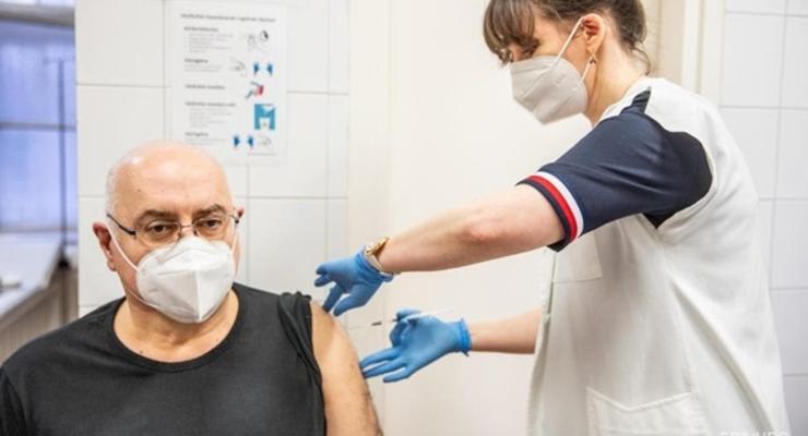 В Бельгии запретили давать вакцину AstraZeneca людям старше 55 лет