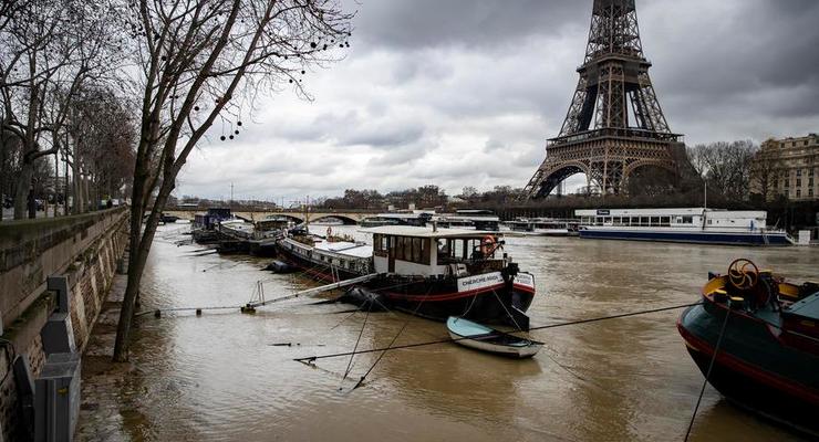 В Париже наводнение: Сена вышла из берегов