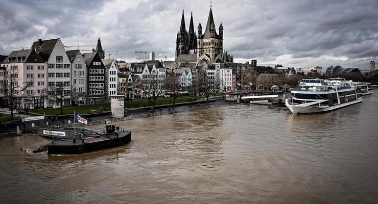 Наводнение в Германии: Рейн вышел из берегов