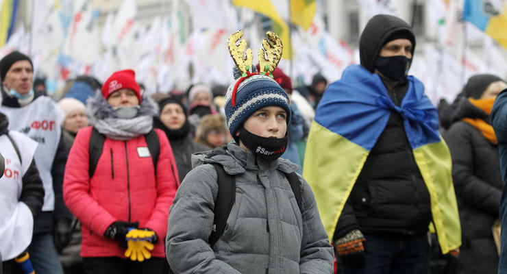 Украинцы стали меньше пользоваться защитными масками, - опрос