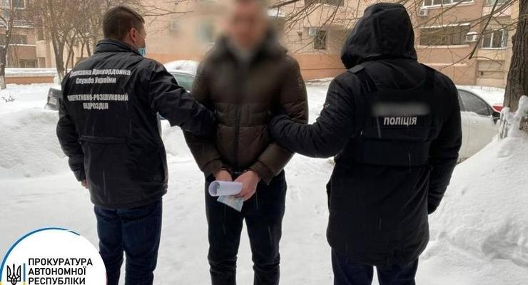 В Киеве задержали вербовщика моряков для перевозки нелегалов