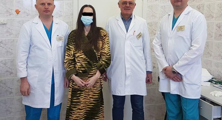 Во Львове онкологи удалили огромную опухоль в 30 кг