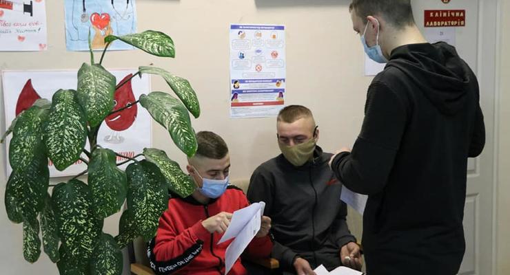 В Украине выявили более 6,5 тысяч новых случаев COVID