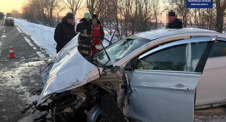 Под Киевом водитель уснул за рулем и устроил аварию с четырьмя авто