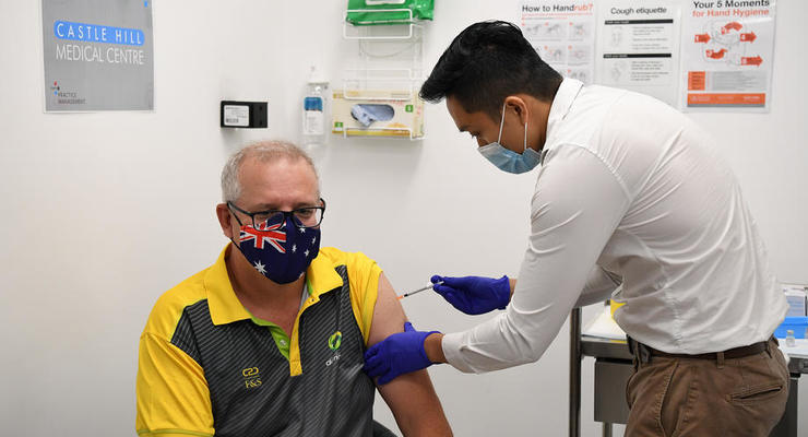 В Австралии началась вакцинация от COVID-19