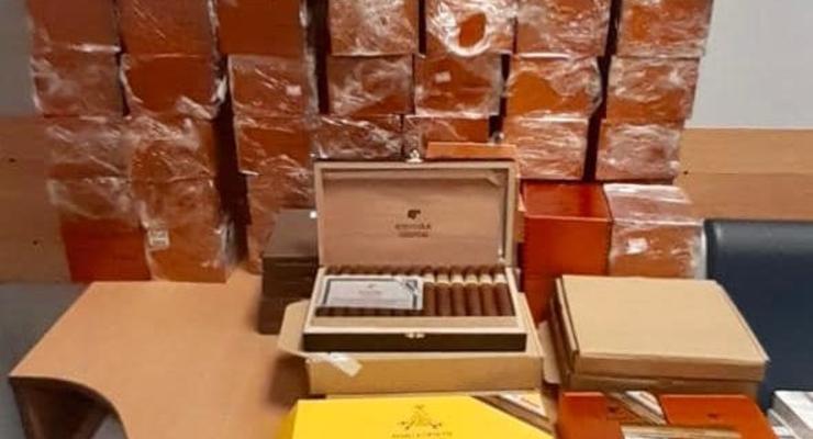В Украину пытались контрабандой ввезти кубинские сигары