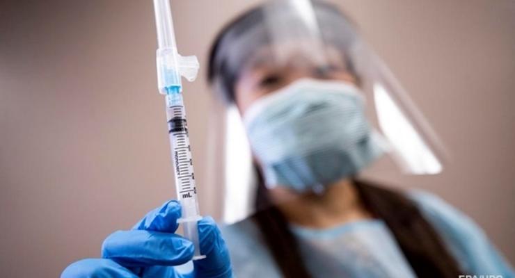 В Израиле первую дозу COVID-вакцины получили 50% населения