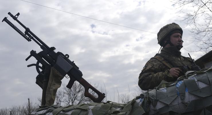 Сутки на Донбассе: стреляли тяжелые минометы, пулеметы и снайперы