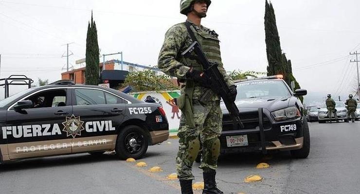 В Мексике при нападении боевиков погибли 11 человек