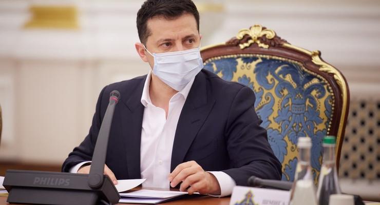 Зеленский утвердил санкции против силовиков-предателей