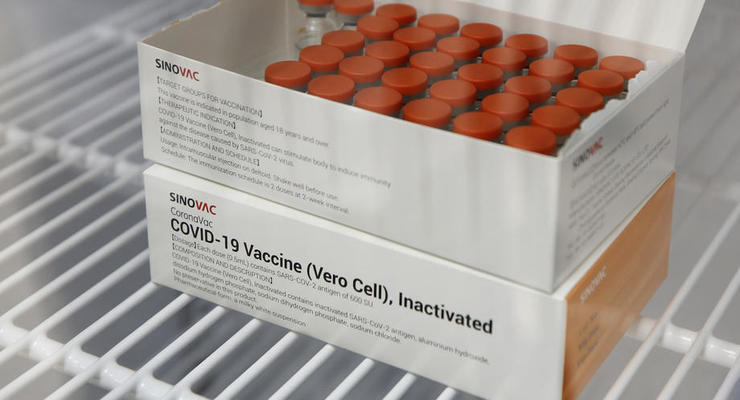 Минздрав ждет партию китайской вакцины Coronavac