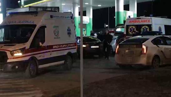 В Днепре легковушка врезалась в фуру на заправке: Есть погибшие