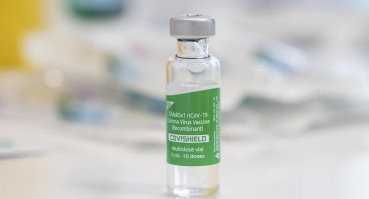Излишки COVID-вакцины могут передать частным клиникам, - Шмыгаль