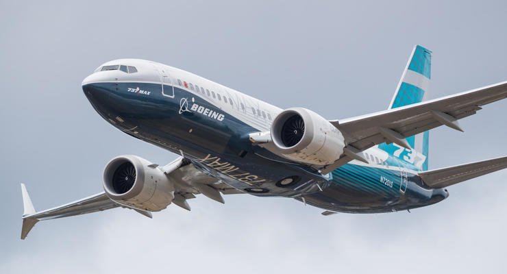 Boeing 737 MAX экстренно сел в аэропорту Нью-Джерси