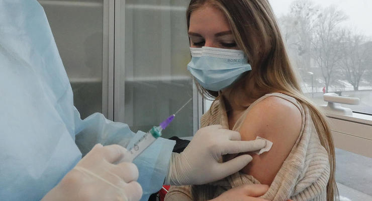 Большинство украинцев не хотят вакцинироваться от COVID – опрос