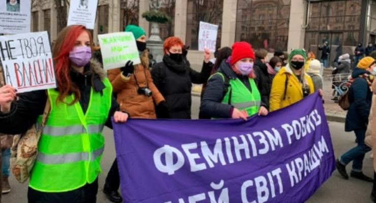 Главное 8 марта: Акция "за женщин" и больше санкций для РФ