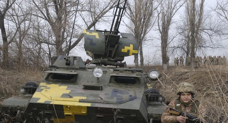 На фронте сепаратисты 12 раз за сутки обстреляли украинские позиции