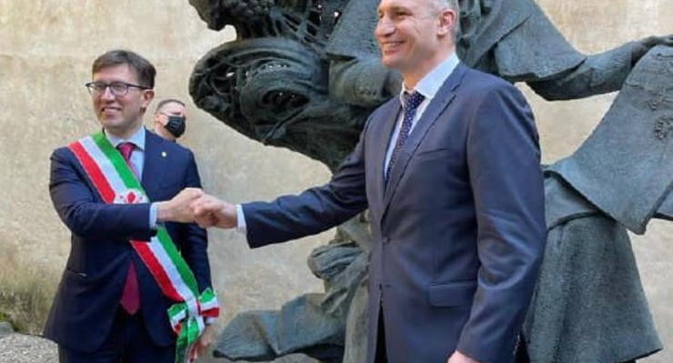 В Италии в честь дня рождения Шевченко открыли ему памятник