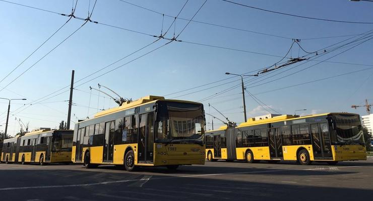 Кабмин запретил общественный транспорт в "красной зоне"
