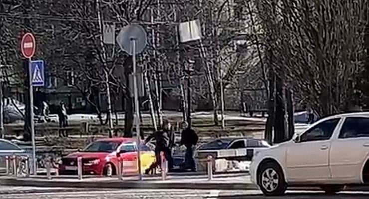 В Киеве конфликт между водителями закончился поножовщиной