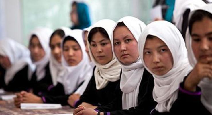 В Афганистане школьницам запретили петь для мужчин