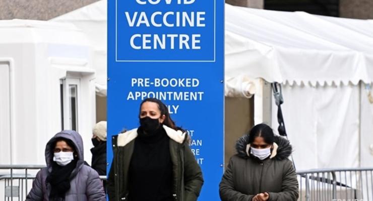 Британия к Пасхе намерена вакцинировать всех, кому за 40 - СМИ
