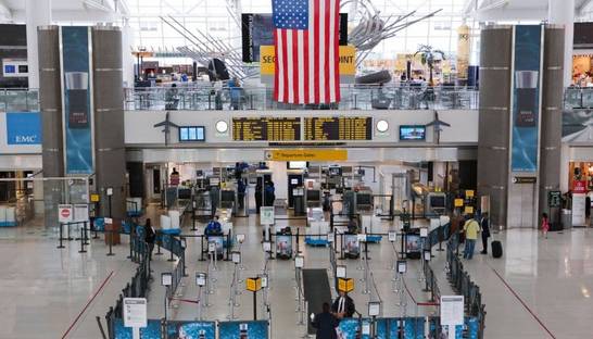 США зафиксировали рекордный за время пандемии пассажиропоток в аэропортах