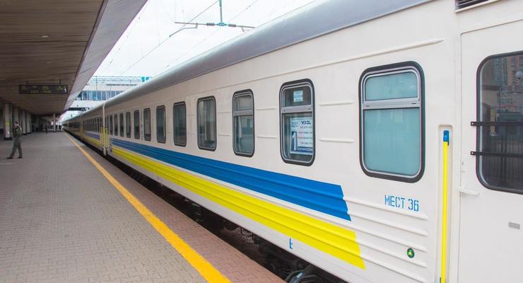 УЗ назначит более 30 поездов в летний период