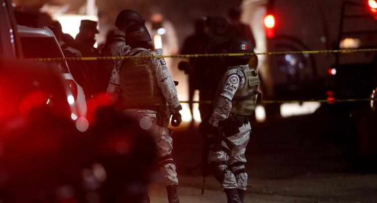 В Мексике напали на конвой полиции, более 10 погибших