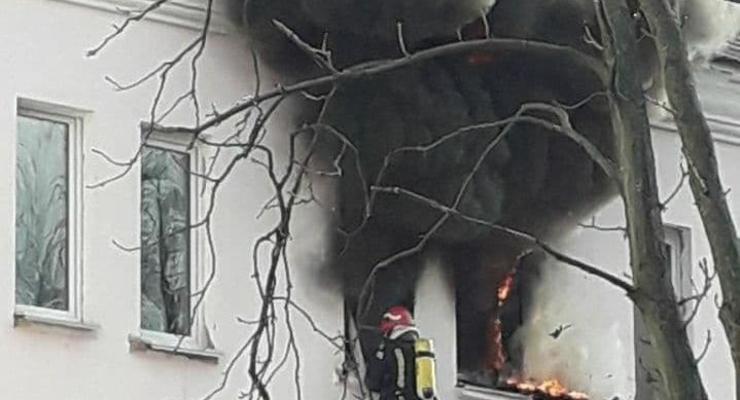 В Киеве спасатели ликвидировали пожар в общежитии
