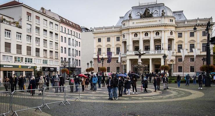 В Словакии будут штрафовать за выезд на отдых за границей - СМИ