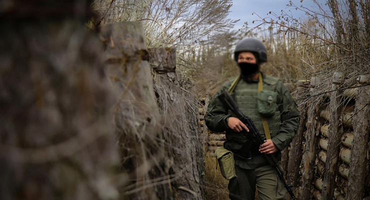 На Донбассе продолжается бой с боевиками