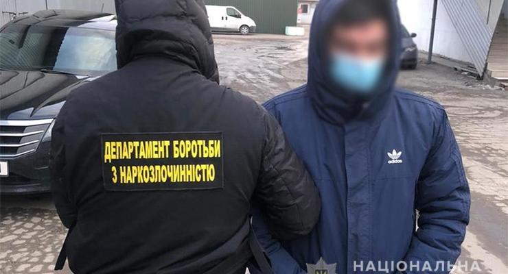 В Киеве задержан наркокурьер, получавший зарплату биткоинами