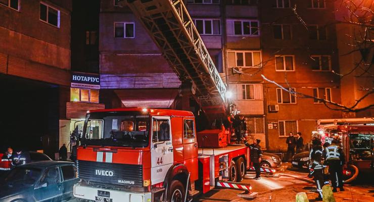 В Киеве произошел масштабный пожар: Горела многоэтажка
