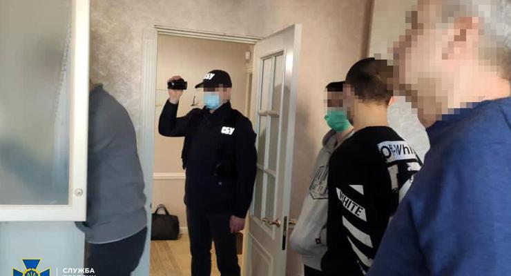 СБУ провела массовые обыски в "Украинском выборе" Медведчука