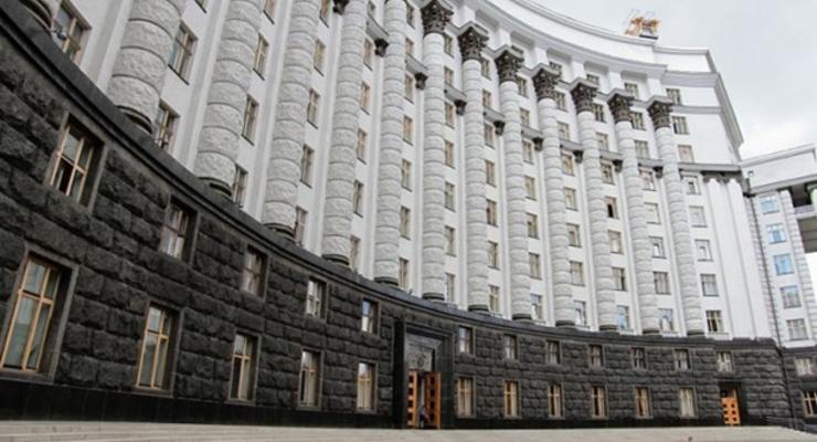 Зеленский предлагает перенести министерства в регионы