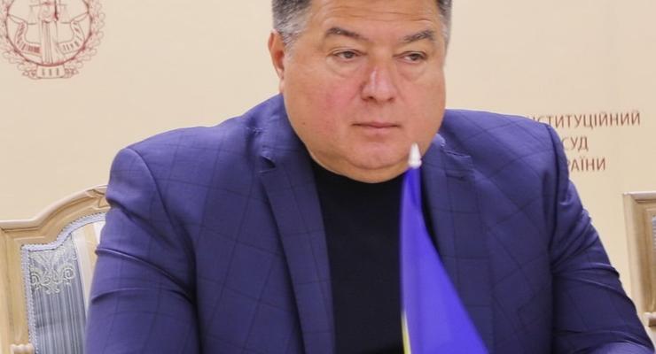 Уволенный Тупицкий продолжает издавать указы сотрудникам КСУ