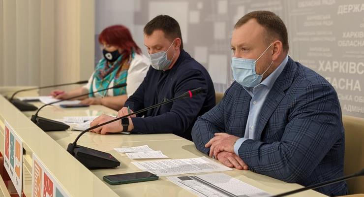Виноват Суэцкий канал: власти Харькова о нехватке кислорода для больниц