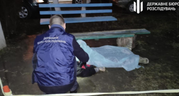 Молодой мужчина умер при задержании копами в Староконстантинове