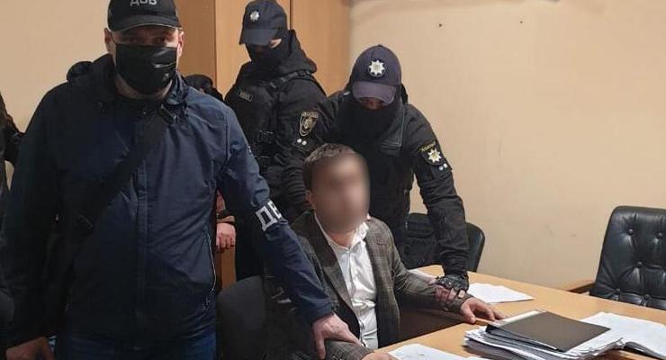 В Павлограде двое россиян пытались подкупить полицейского