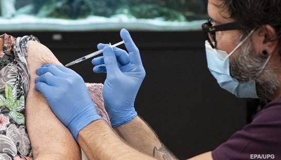 ЕМА признало тромбоз редким побочным эффектом вакцины AstraZeneca