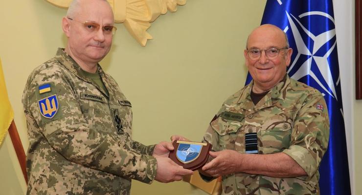 Глава военного комитета НАТО приехал в Украину
