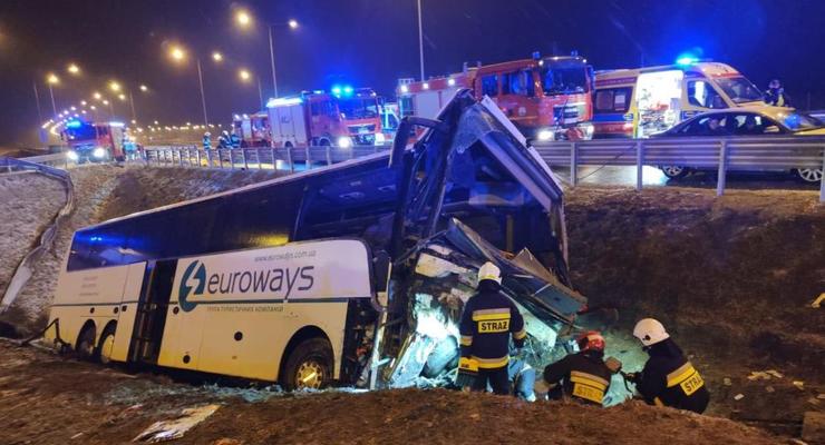 Водителю автобуса, попавшего в Польше в ДТП, предъявили обвинение