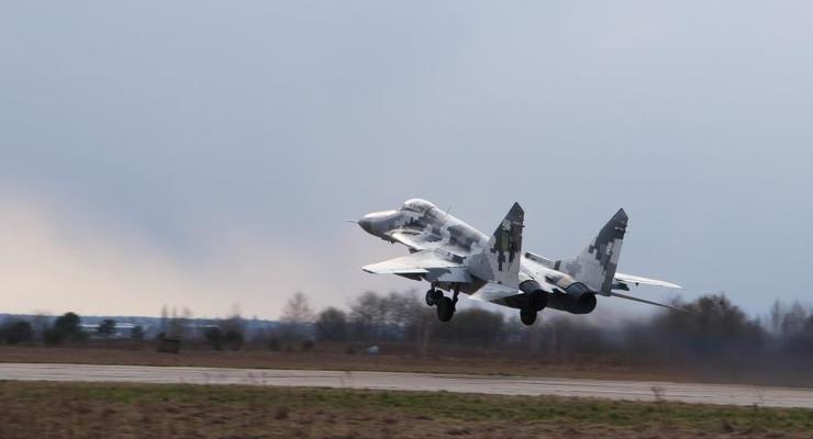 Севастопольская бригада авиации отрабатывает воздушные бои на Волыни