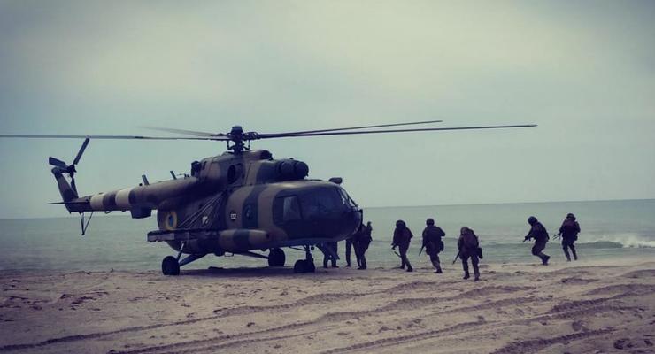 Украинские десантники провели учения у моря