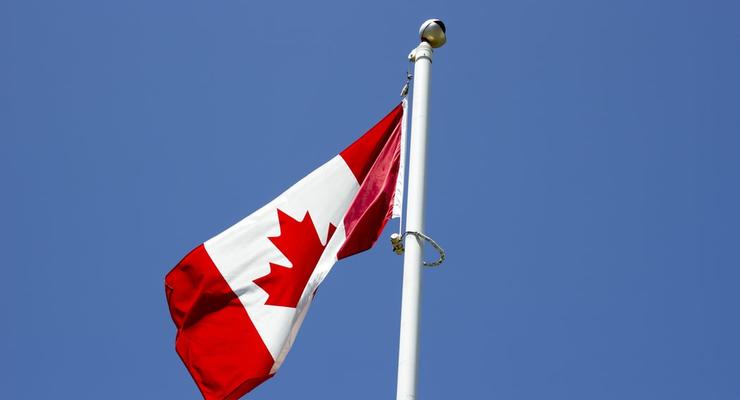 Канада заявила о рекордном приросте случаев COVID-19