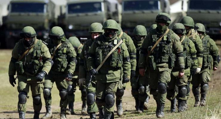РФ накапливает войска возле украинской границы с трех сторон, - Кулеба