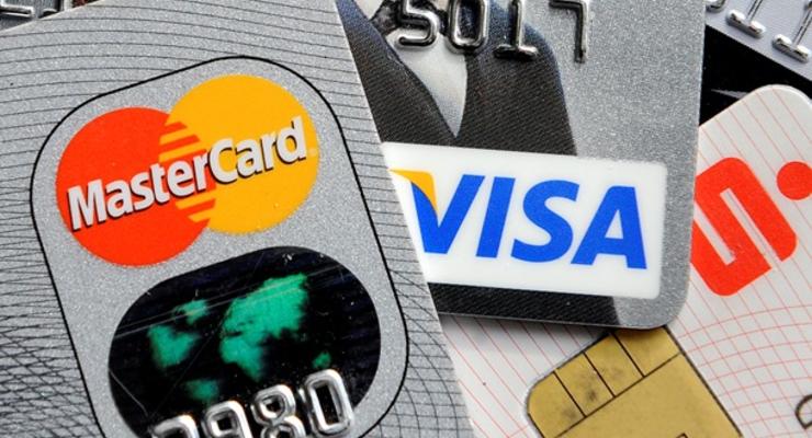 Санкции против РФ: в Кремле не исключают отключения от Visa и MasterCard